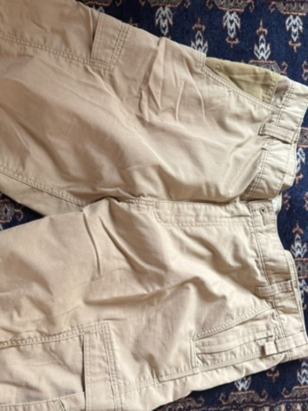 Carhartt cargo beige shorts size 42 excellent condition
